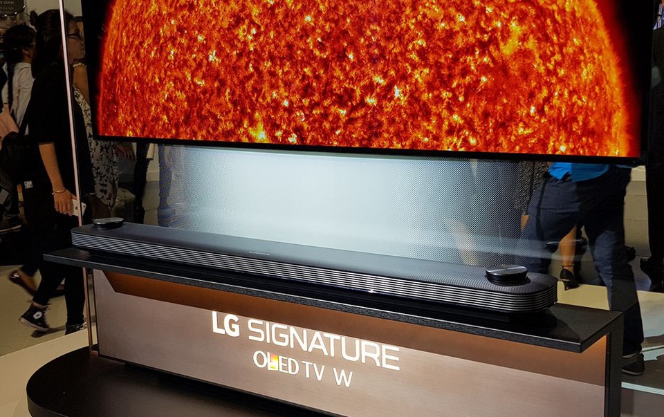 TV OLED siêu mỏng về VN với giá 650 triệu đồng - 3 Công nghệ âm thanh được tách rời bằng loa thay vì nằm chung với màn hình