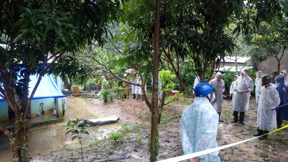 Nổ bom kinh hoàng 6 người chết ở Khánh Hòa - 1 
Hiện trường vụ nổ bom kinh hoàng.