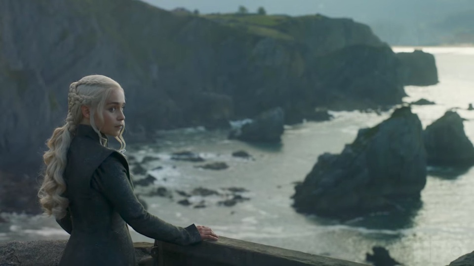 Daenerys trở về làm chủ lâu đài của gia tộc.