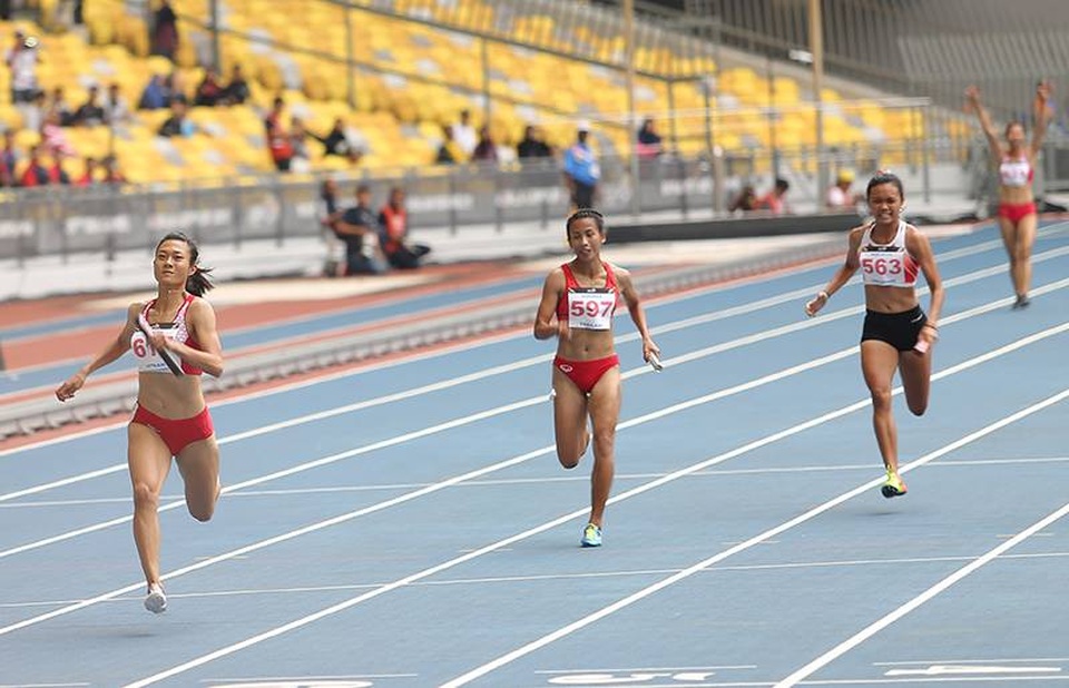 Nhật ký SEA Games 29 ngày 25/8: Kình ngư 15 tuổi Kim Sơn phá kỷ lục SEA Games - 34
Tú Chinh (trái) bứt tốc về đích, ảnh:Q.H