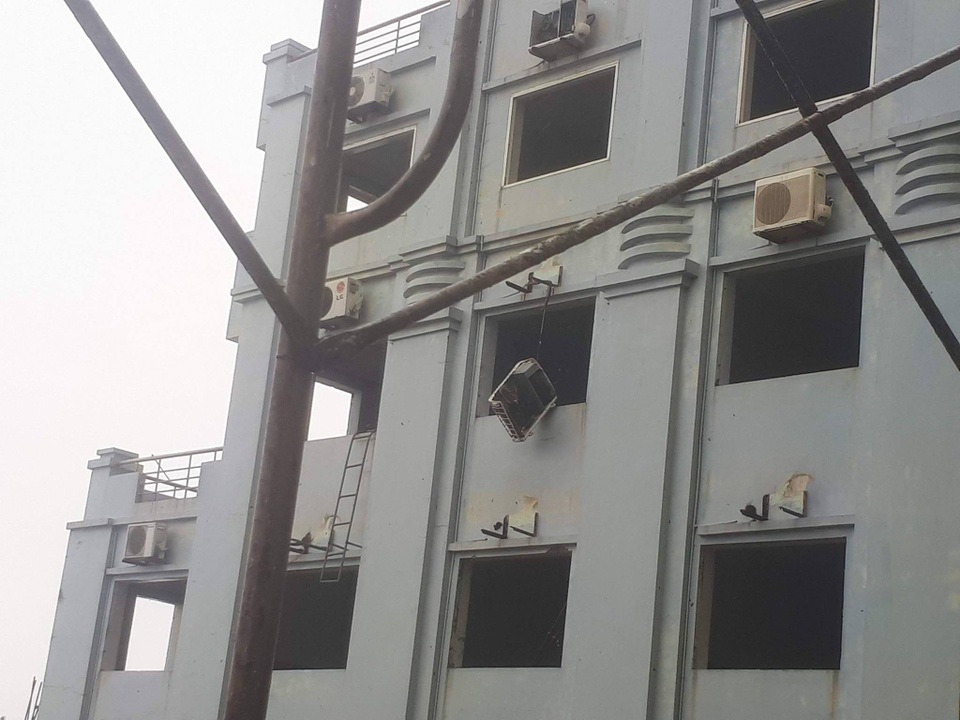 Bão quần thảo dồn dập, tơi tả Hà Tĩnh - 10 Bão quần thảo dồn dập, tơi tả Hà Tĩnh - 10