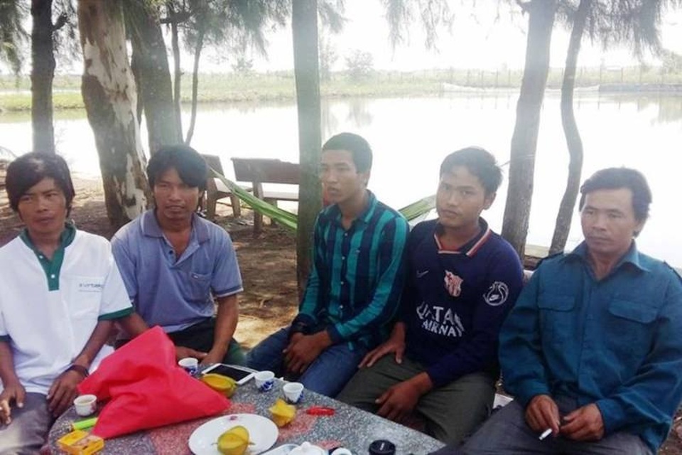 Tàu đắm trong bão, 3 thuyền viên lênh đênh trên biển - 2 Tàu đắm trong bão, 3 thuyền viên lênh đênh trên biển - 2