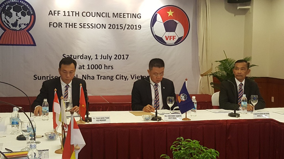 AFF kiến nghị AFC xử lý trò hề bốc thăm SEA Games của Malaysia - 1
Sáng nay (1/7), tại Nha Trang đã diễn ra cuộc họp lần thứ 11 của Hội đồng Liên đoàn bóng đá Đông Nam Á (AFF) nhiệm kỳ 2015/2019.