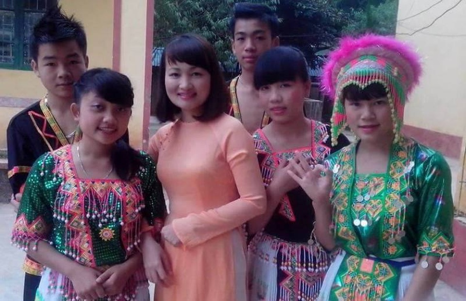 Nữ giáo viên vùng cao viết đơn xin nghỉ việc, ra khỏi biên chế giáo dục - 4 Cô Thành và các học sinh của mình
