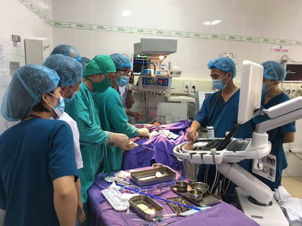 Cứu sống trẻ 4 ngày tuổi bị dị tật tim bẩm sinh cực hiếm gặp - 1 Lần đầu tiên cứu sống bệnh nhi bị dị tật tim bẩm sinh hiếm gặp, tỉ lệ tử vong thông thường tới 99%