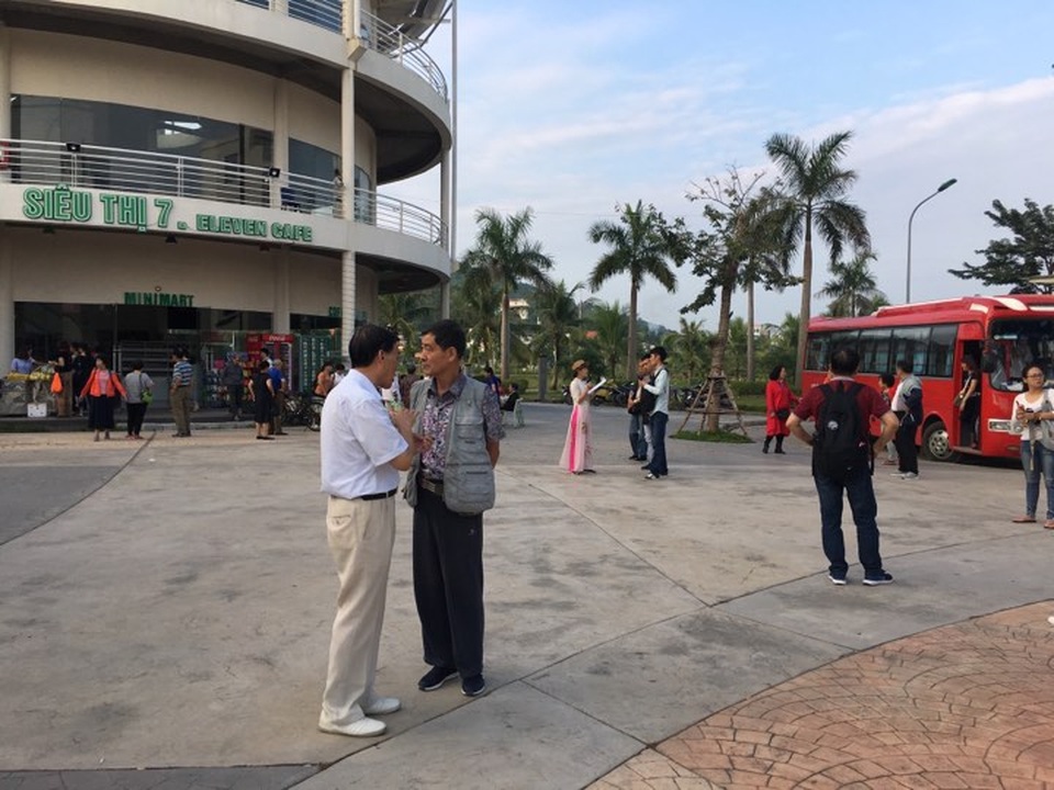 Buộc dừng hoạt động 12 cơ sở kinh doanh phục vụ khách du lịch tại Hạ Long - 1 Không đáp ứng tiêu chí, 12 cơ sở bán hàng, điểm kinh doanh buộc phải dừng hoạt động (ảnh CTV)