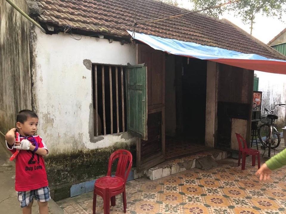 Mẹ cháu bé 5 tuổi "tố"cô giáo đánh gãy ngón tay con mình ở trường mầm non - 4 Chị Cúc cho biết, từ ngày cháu bị cô đánh về đêm ngủ vẫn hay giật mình.