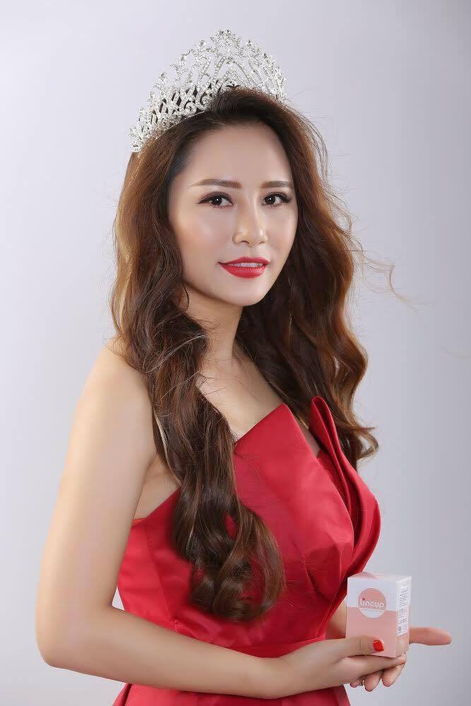 Á hậu doanh nhân Hoàn vũ Minh Thảo: “ Sứ mệnh của tôi là đồng hành cùng 20 triệu phụ nữ Việt xóa tan nỗi lo ngày đèn đỏ” - 6 Chân dung nữ doanh nhân 9X