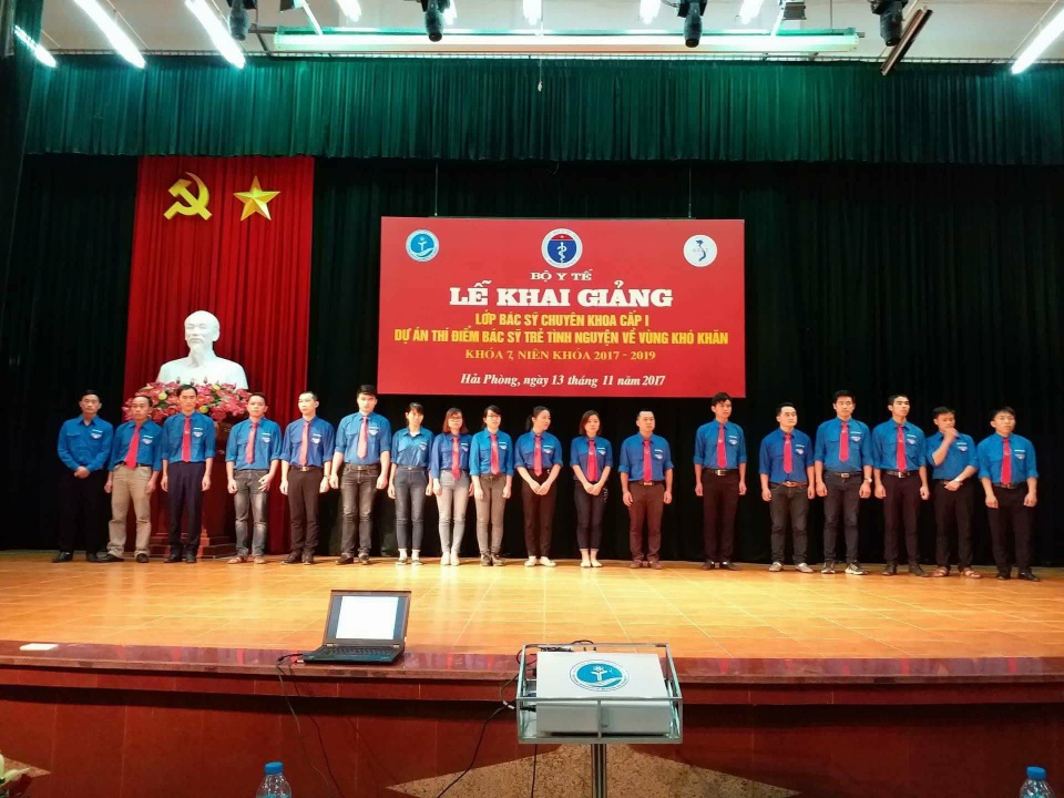 Thêm nhiều nhân lực chất lượng cao cho y tế cơ sở - 1 Thêm nhiều nhân lực chất lượng cao cho y tế cơ sở - 1
