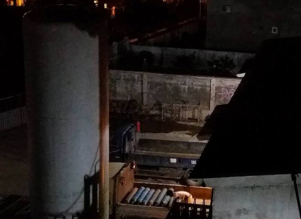 Những quả “bom khí” giữa khu dân cư: Xử lý vi phạm hành chính (!) - 3 Những ngày gần đây, công ty này vẫn hoạt động bình thường