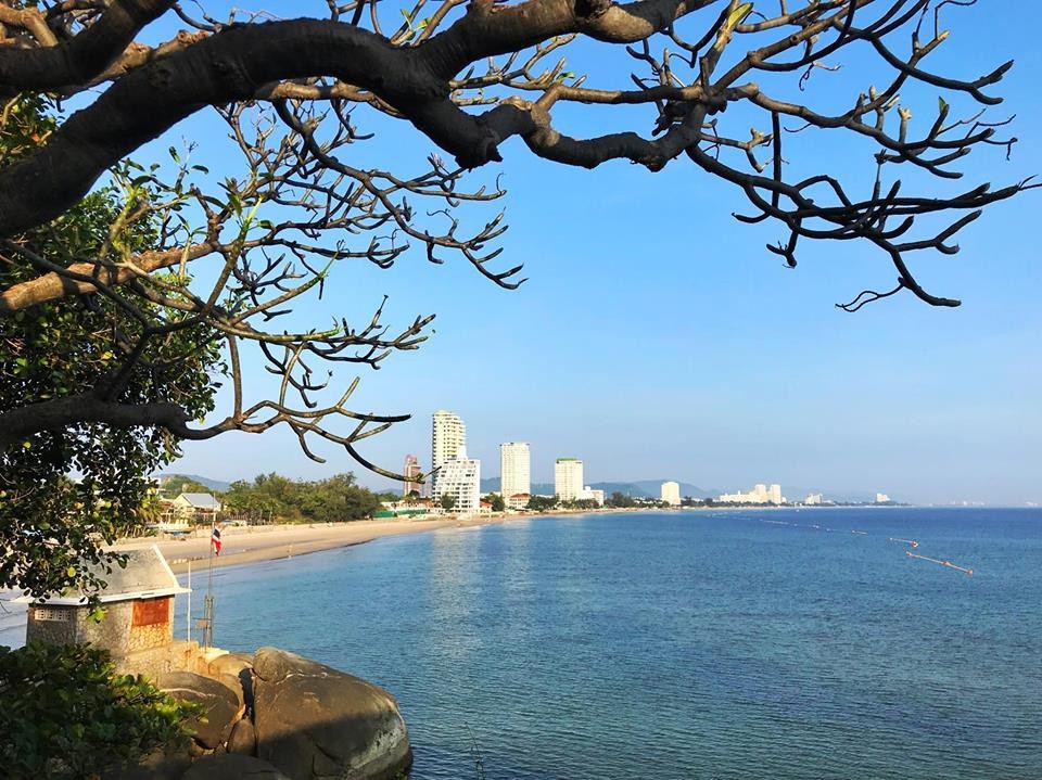 6 điểm “check-in” lý tưởng tại “thiên đường sống ảo” Thái Lan - 2 Hua Hin là một thị trấn nhỏ xinh với những bãi biển yên bình trải dài khoảng 5km. Ảnh: Thiện