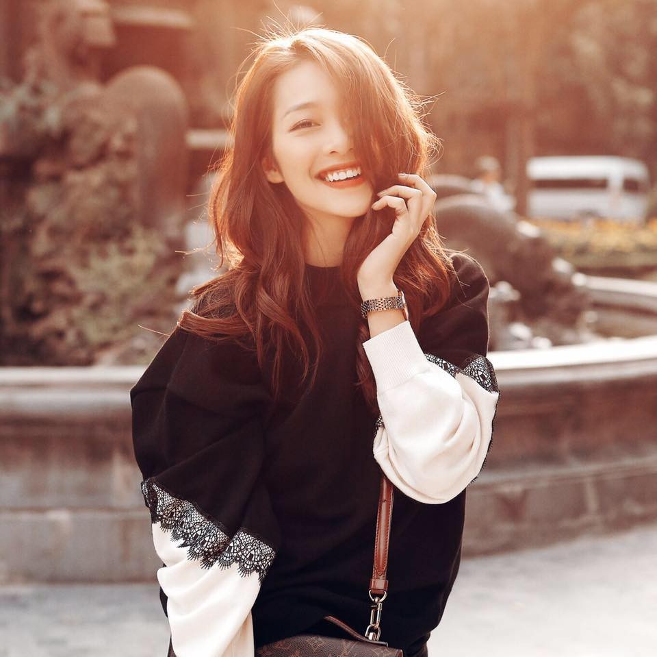 Hot girl "đẹp không góc chết" Khả Ngân ngày càng trưởng thành, quyến rũ - 5 Hot girl "đẹp không góc chết" Khả Ngân ngày càng trưởng thành, quyến rũ - 5