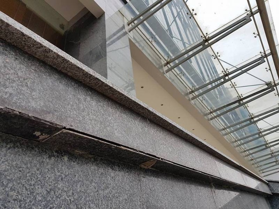 Cận cảnh mối nguy hiểm “chết người” rình rập quanh khu liên cơ quan tỉnh Bắc Giang - 2 Cận cảnh mối nguy hiểm “chết người” rình rập quanh khu liên cơ quan tỉnh Bắc Giang - 2