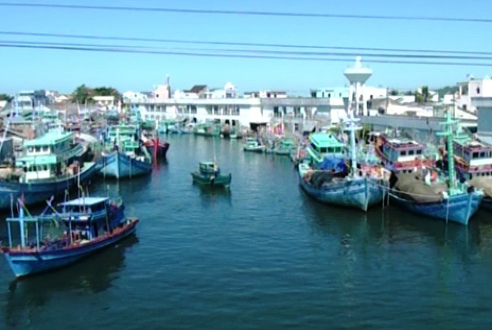 Người dân Nam Bộ "nín thở" chờ bão - 3 Hiện tại các tàu cá ở Phú Quốc đã vào bờ neo đậu an toàn