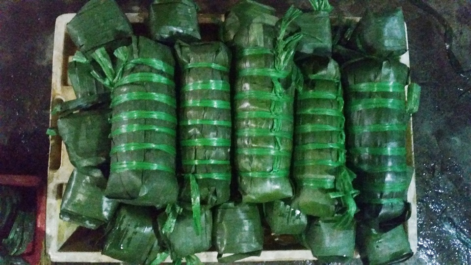 Bánh tét cổ truyền 400 năm làng Chuồn “hút” hàng dịp Tết - 10 Và sau khi nấu chín vẫn giữ được màu xanh của lá