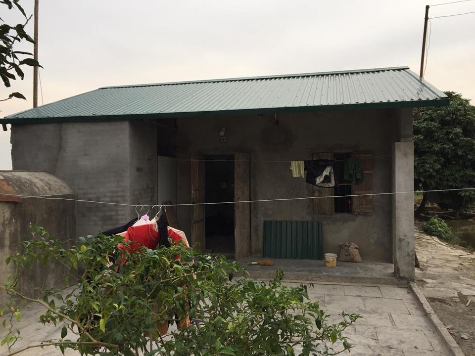 Hơn 152 triệu đồng đến với 3 chị em mò ốc ăn vì hết gạo - 3 Nhìn toàn bộ ngôi nhà của chị Loan đã khang trang hơn.