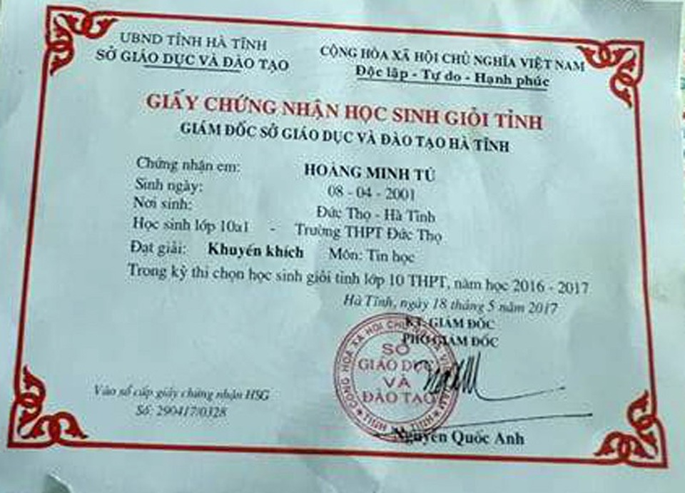 Xót thương chàng trai học sinh giỏi cấp tỉnh gặp bệnh hiểm nghèo - 8 Giải khuyến khích môn Tin học Tú giành được tại kỳ thi học sinh giỏi cấp tỉnh năm học 2016 -2017.