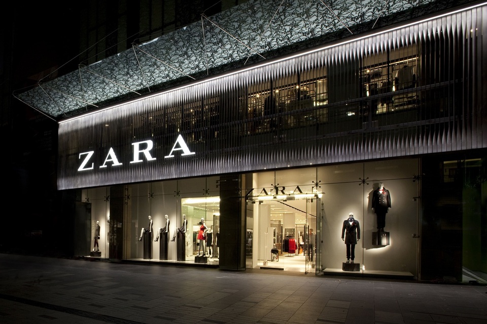Ý nghĩa bất ngờ sau những tên thương hiệu nổi tiếng thế giới - 6 Zara đến từ Zorba, tên gọi ban đầu của thương hiệu thời trang