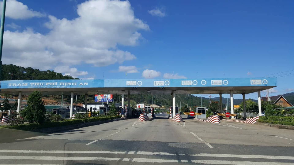 Giảm giá BOT cao tốc Liên Khương - Prenn Đà Lạt - 1 Trạm thu phí Định An nằm ngay điểm giao giữa cao tốc Liên Khương – Prenn và quốc lộ 20 dẫn vào TP Đà Lạt
