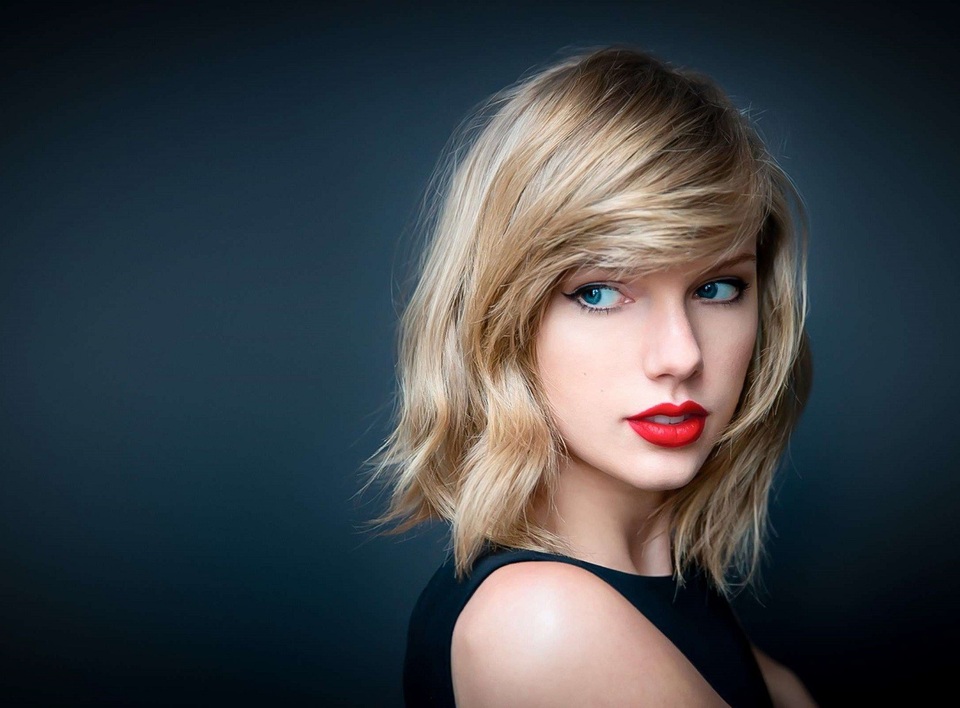 Vui buồn showbiz thế giới 365 ngày qua… - 14 Taylor Swift chiến thắng trong vụ kiện với kẻ sàm sỡ