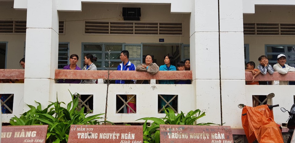 Thị trấn ven biển "nín thở" chờ bão - 11
Điểm trú tránh bão ở trường tiểu học Vĩnh Hải 2.