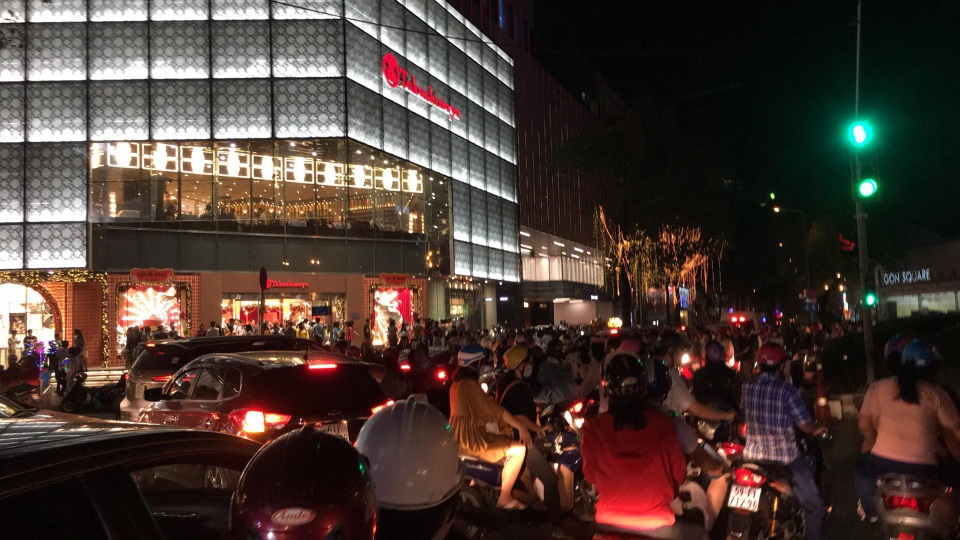 TPHCM: Các tuyến dẫn vào trung tâm đã kẹt cứng - 9 TPHCM: Các tuyến dẫn vào trung tâm đã kẹt cứng - 9