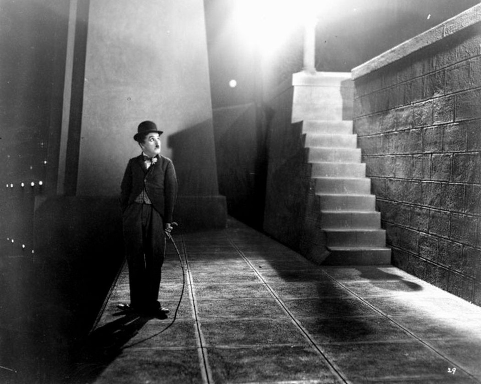 Sự “ngoan cố” đã giúp “vua hề” Charlie Chaplin thành công - 4 Sự “ngoan cố” đã giúp “vua hề” Charlie Chaplin thành công - 4