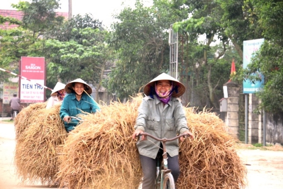 Độc đáo phiên chợ chỉ có… rơm - 10 Độc đáo phiên chợ chỉ có… rơm - 10