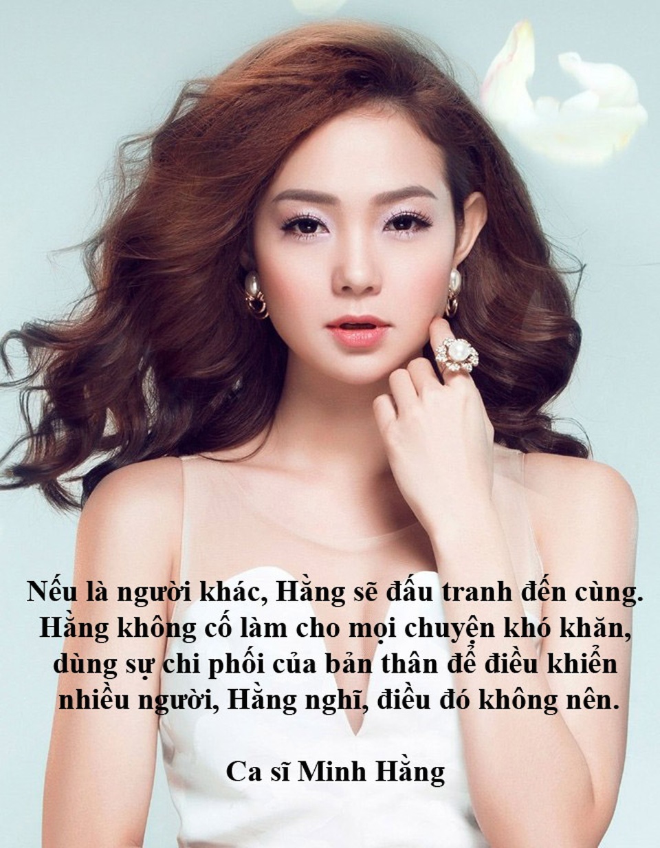 Phạt người đẹp thi “chui” và chuyện “cá lớn - cá bé” trong showbiz Việt - 7 Xem thêm: Tranh cãi Minh Hằng - Hà Hồ: Chuyện “cá lớn nuốt cá bé” trong showbiz Việt?