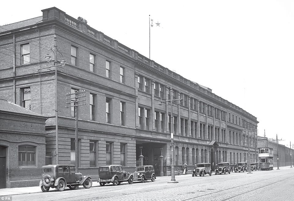 Khi khách sạn Titanic được hoàn thành, đây sẽ là khách sạn lấy cảm hứng từ con tàu huyền thoại (và bi kịch) Titanic một cách chân thực nhất. Khách sạn được xây sửa lại từ trụ sở văn phòng của hãng tàu Harland & Wolff khi xưa, chính tại nơi đây, con tàu Titanic đã được thiết kế và thực hiện hồi đầu thế kỷ 20.