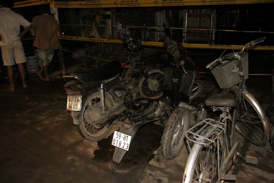 Một số xe máy của người dân bị cháy xém, hư hỏng