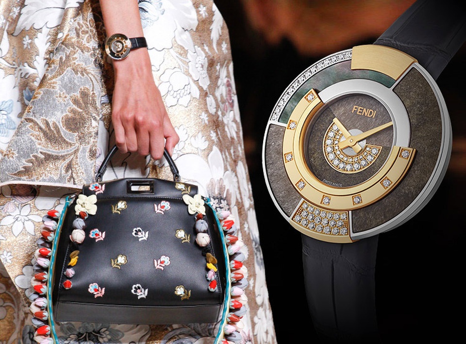 Món trang sức đa sắc màu của thời gian - 3