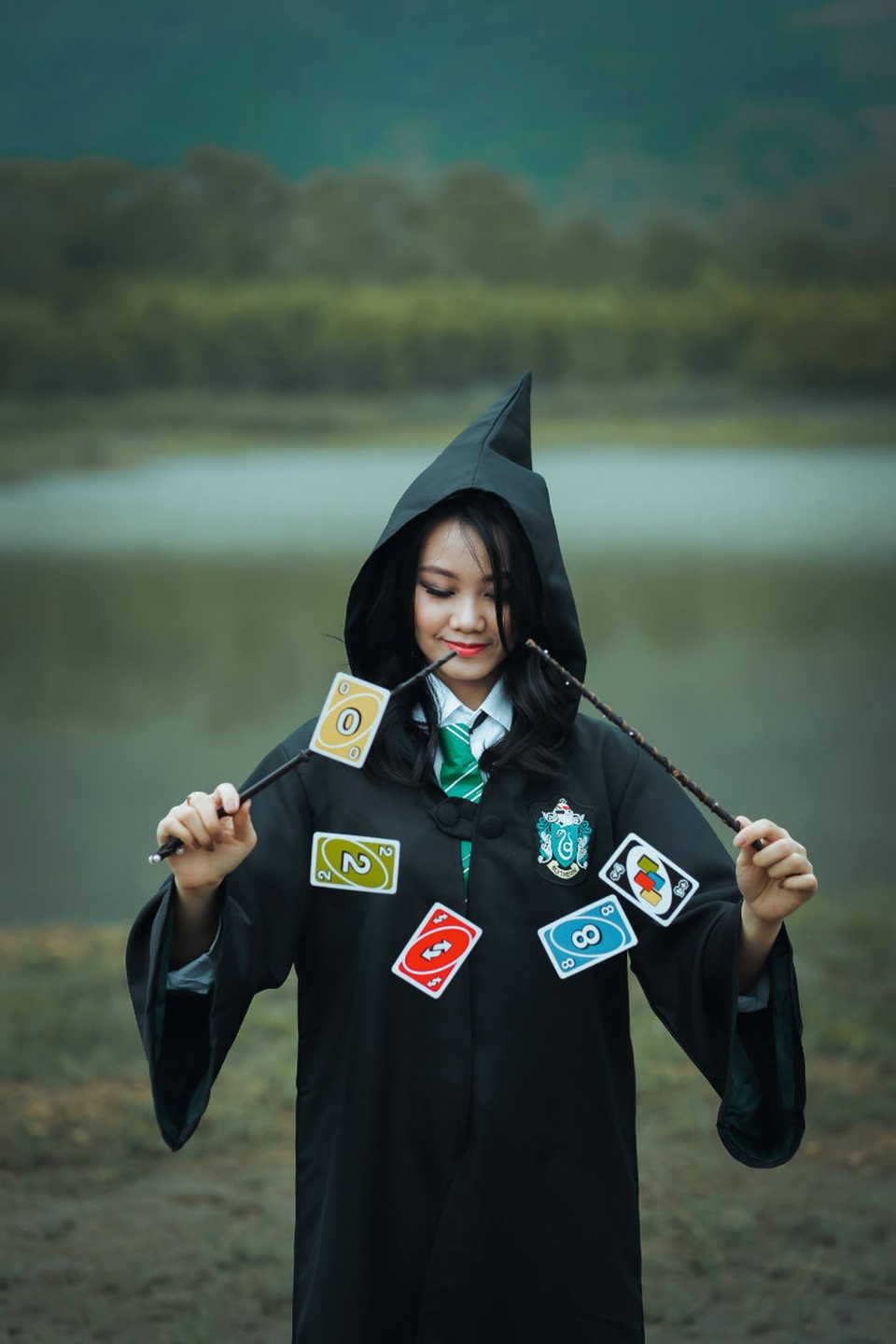 Độc đáo bộ ảnh kỷ yếu đậm chất "Harry Potter" của học sinh Hải Phòng - 6 Đây là kỷ niệm khó quên đối với tập thể lớp và với riêng Xuân Hoàng cho rằng: Đây là kỷ niệm em sẽ nhớ nhất của quãng đời học sinh vì cả đời chỉ có một lần.