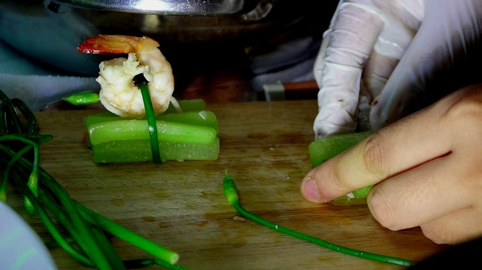 Khi nhà báo trổ tài… dao thớt - 3 Món ăn xếp đặt hết sức nghệ thuật.