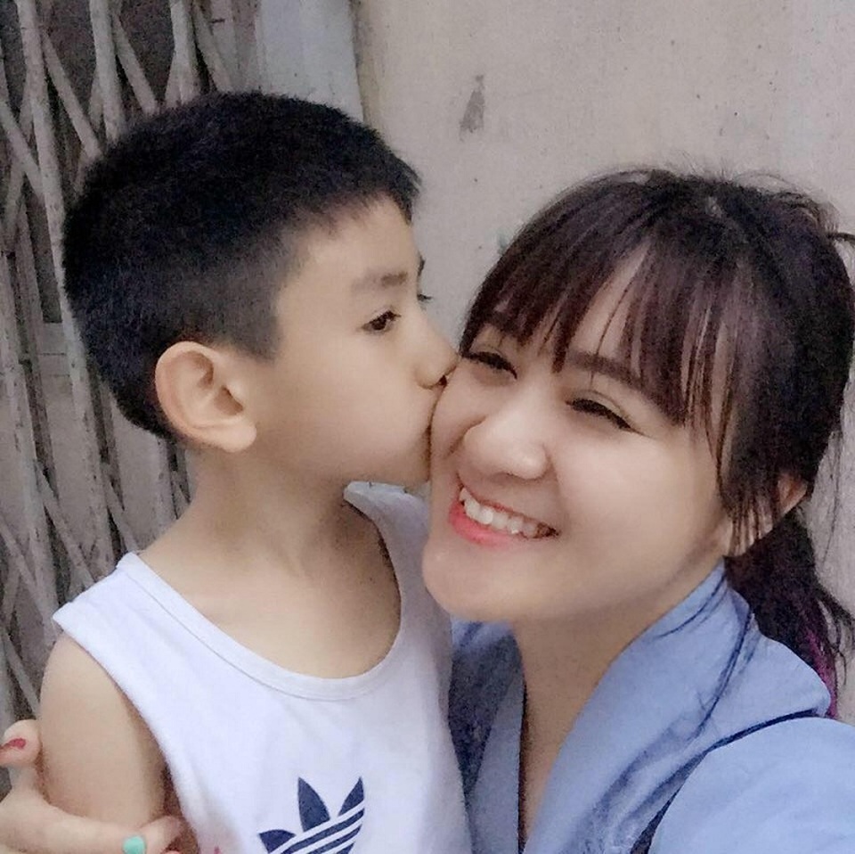 Nữ xe ôm xinh đẹp khiến cộng đồng mạng rần rần tìm kiếm - 7 Nữ xe ôm xinh đẹp khiến cộng đồng mạng rần rần tìm kiếm - 7