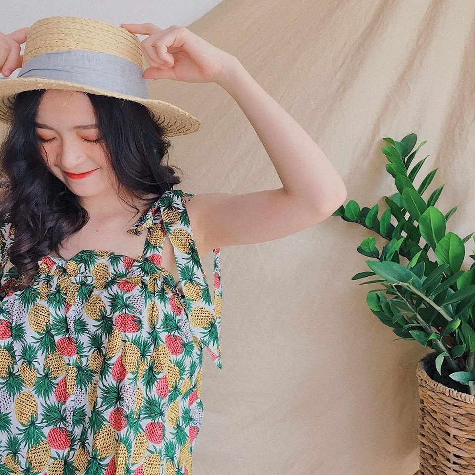 Nữ sinh 10X Nghệ An xinh đẹp, học giỏi, làm mẫu ảnh từ lớp 8 - 7 “Bí quyết” chinh phục sự đồng ý của bố mẹ là kết quả 11 năm học Linh luôn đạt danh hiệu học sinh giỏi và mỗi khi quyết định làm điều gì Linh đều hỏi ý kiến bố mẹ trước.