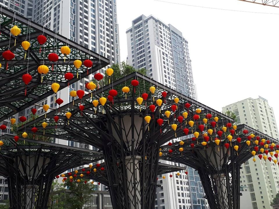 Con đường Trung thu 3D được trao kỷ lục Guinness - 3
Dự án TNR Goldmark City được trang hoàng lộng lẫy để chào đón Trung thu 2017.