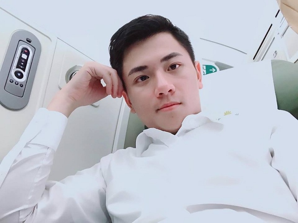 Mê mẩn với chuyến bay hội tụ cả dàn tiếp viên chuẩn “soái ca” - 3 Nguyễn Đình Khôi