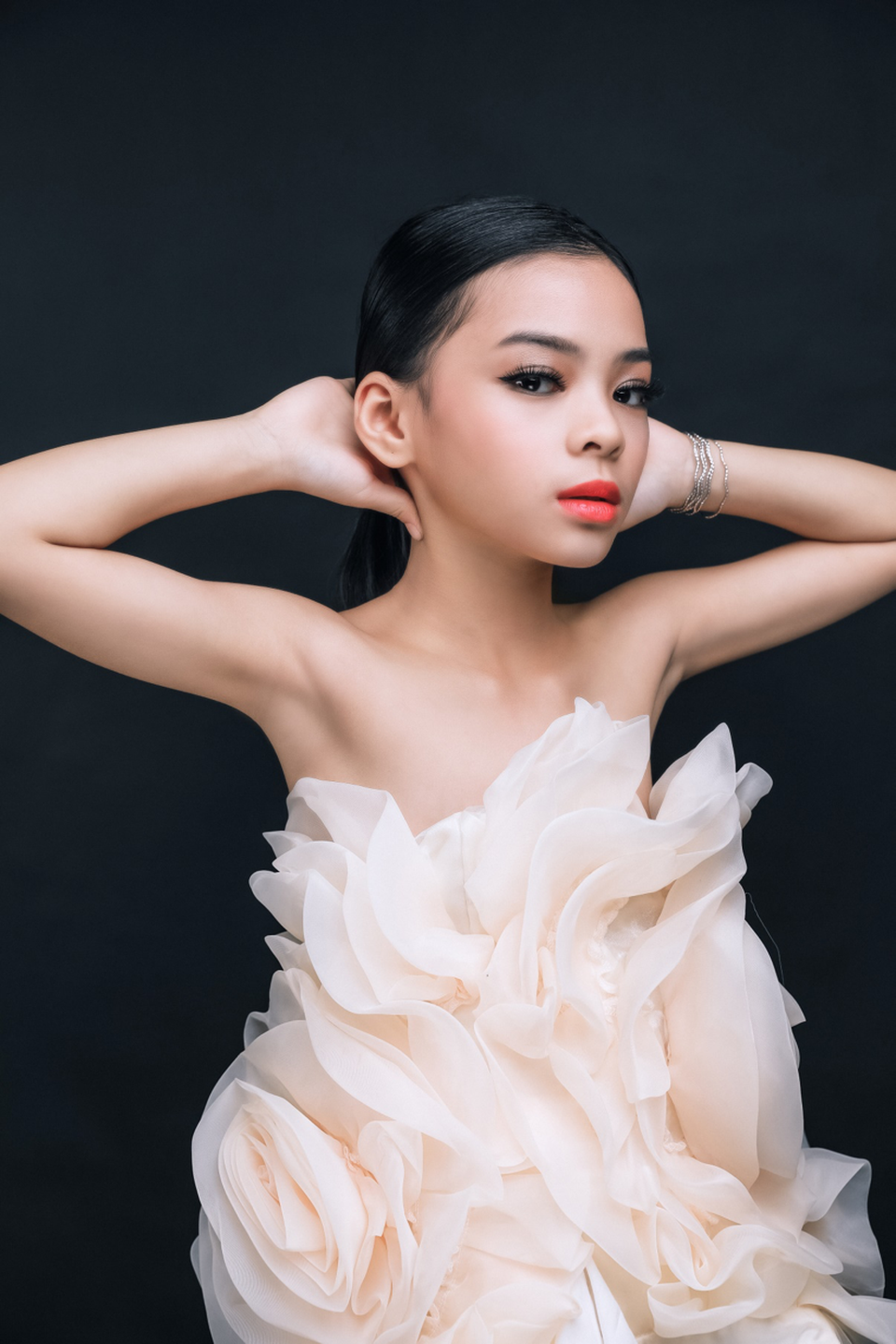 Dù mới 9 tuổi nhưng Nguyễn Phương Thảo - cô nàng được gọi là bản sao Hà Hồ đã có nhiều thành tích và kinh nghiệm trong làng mẫu nhí.