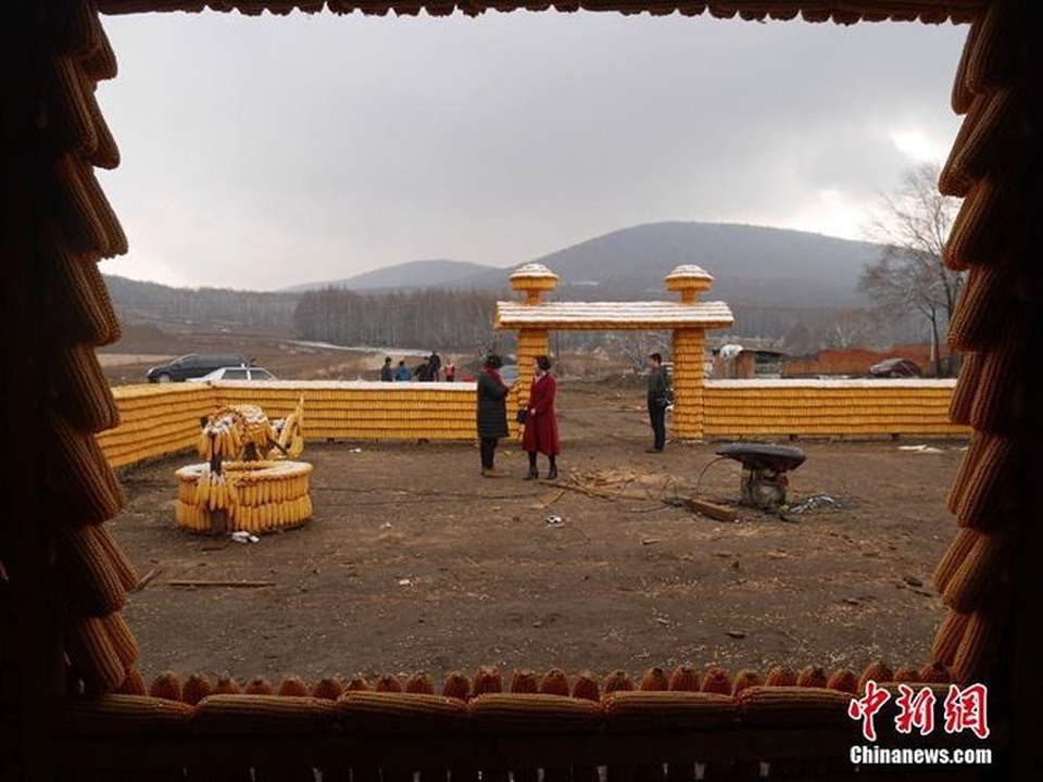 Ngôi nhà kỳ lạ gây chú ý khi làm từ 20,000 bắp ngô - 6 Ông Liu hi vọng dự án này sớm thu hút khách du lịch tới chiêm ngưỡng