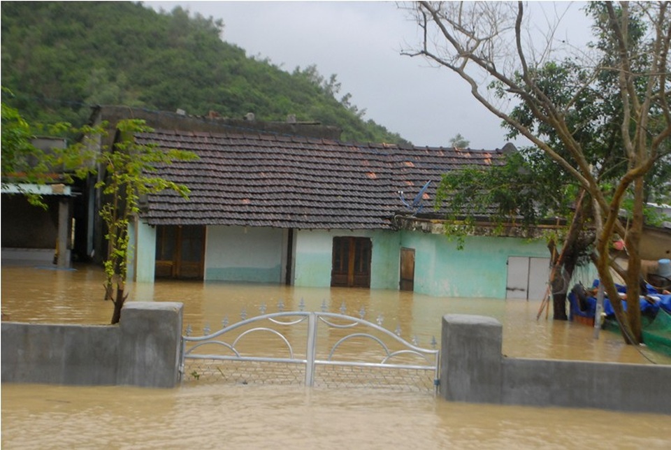 Có gần 27.000 nhà dân tỉnh Bình Định bị ngập nước