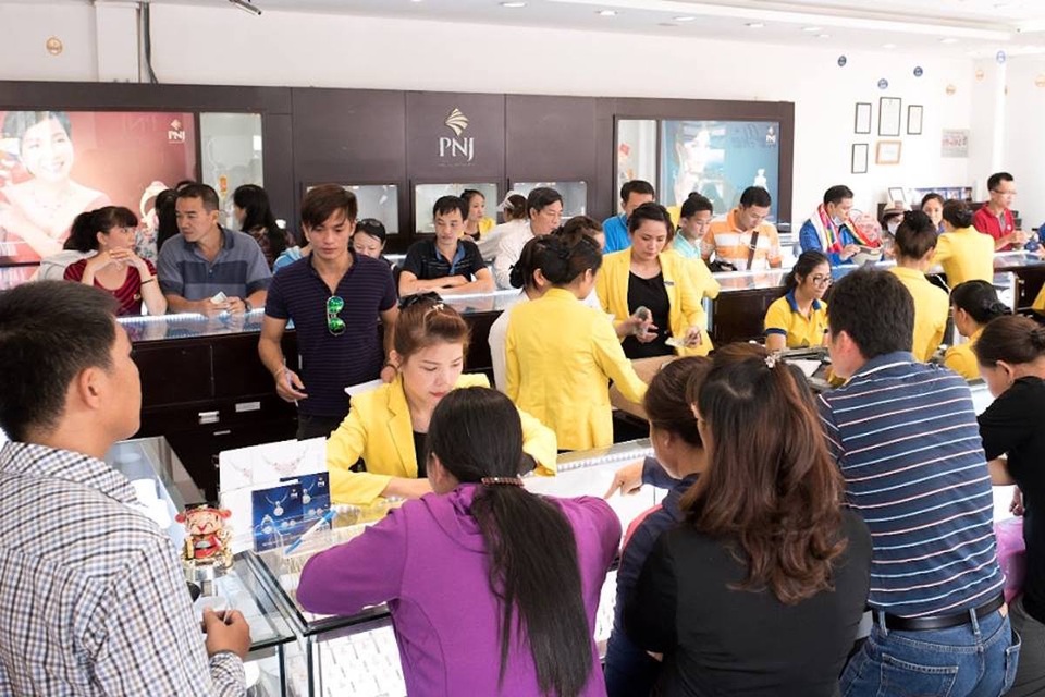"Kim kê" khuấy động thị trường vàng ngày Thần Tài gõ cửa - 3 PNJ luôn là địa chỉ đáng tin cậy của khách hàng không chỉ là Ngày Thần tài