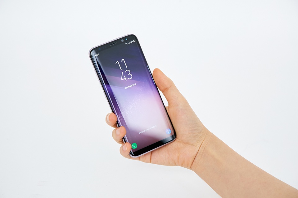 Galaxy S8 và Galaxy S8+: Thay đổi cách người dùng tương tác - 3 
Galaxy S8 và Galaxy S8+ không chỉ có màn hình vô cực, mà còn nổi bật với nhiều trải nghiệm độc đáo khác.