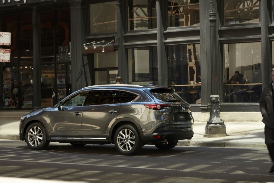 Mazda chính thức giới thiệu mẫu CX-8 - 12