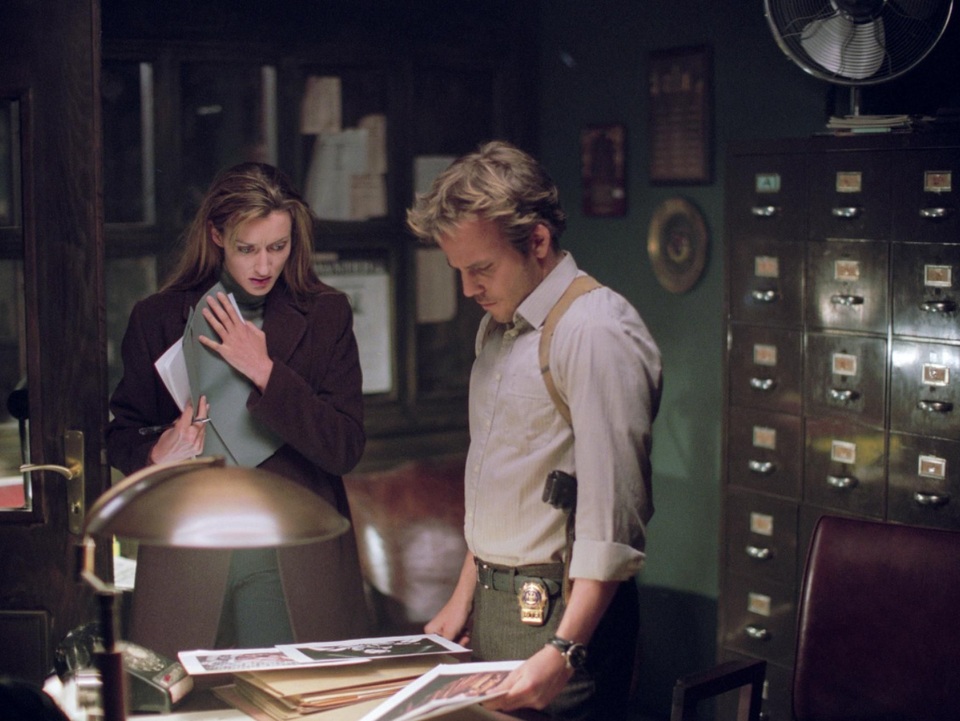 “Fear Dot Com” (Trang web tử thần - 2002): Một nhóm thám tử điều tra những cái chết bất thường dường như có liên quan tới việc các nạn nhân cùng đăng nhập vào một website kỳ lạ.