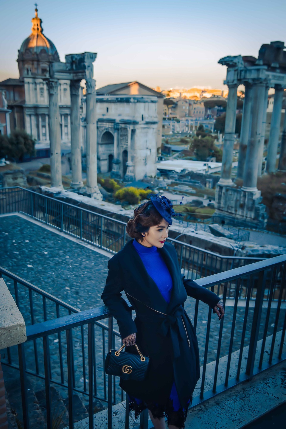 Ngọc Loan hoá quý cô “sang chảnh”, dắt cún đi dạo ở thành Rome - 3 Ngọc Loan hoá quý cô “sang chảnh”, dắt cún đi dạo ở thành Rome - 3