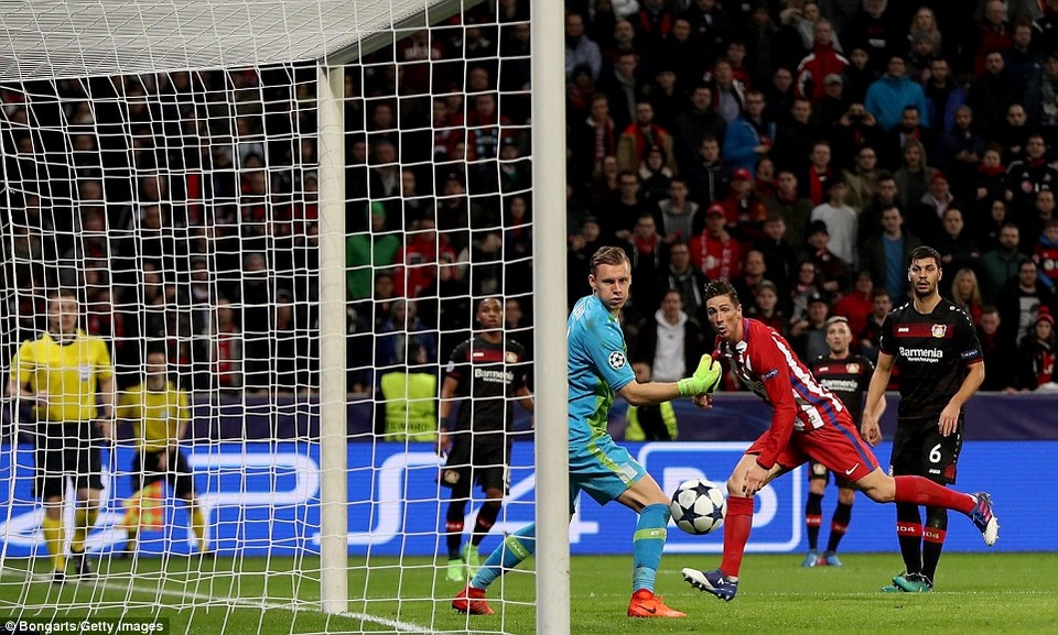 Leverkusen 2-4 Atletico: Griezmann, Torres ghi bàn - 2
Torres ấn định thắng lợi 4-2 cho Atletico ở cuối trận