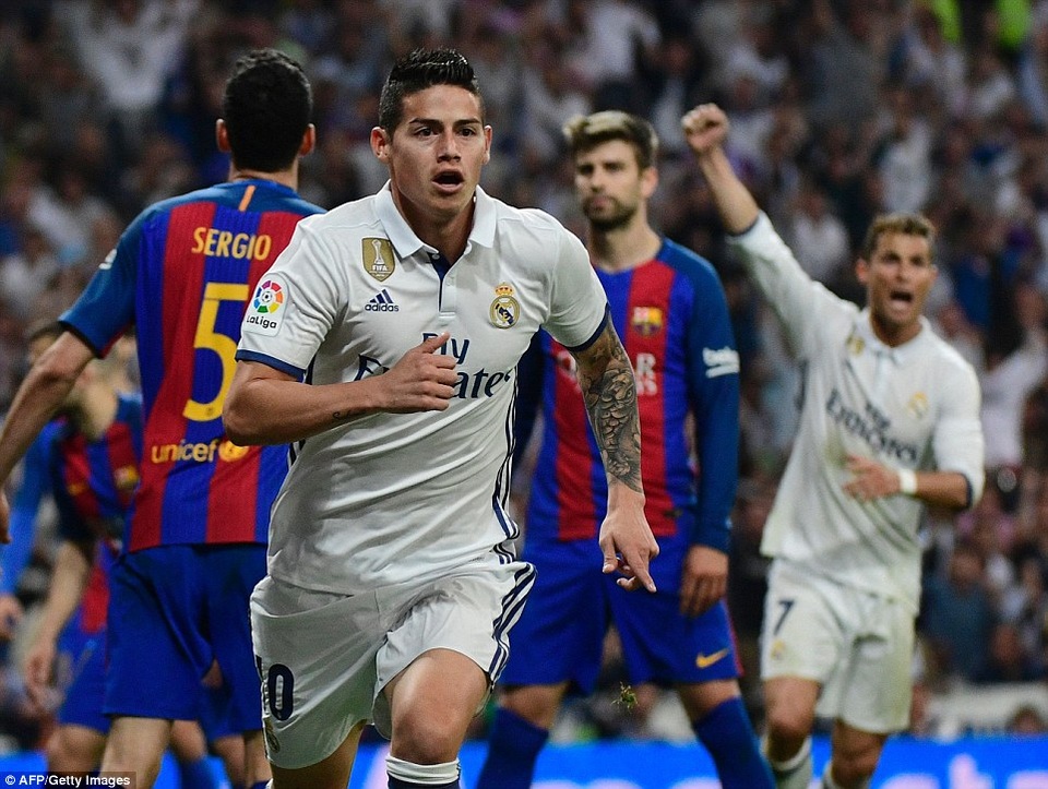Những khoảnh khắc Messi nhấn chìm Real Madrid ngay tại Bernabeu - 9
James Rodriguez đã chơi rất hay từ khi được tung vào sân