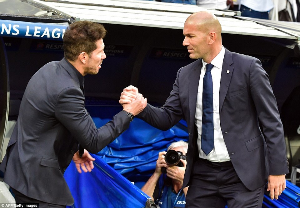 Những khoảnh khắc C.Ronaldo nhấn chìm Atletico tại Bernabeu - 14
Simeone tiếp tục thua ZIdane ở lần đối đầu này