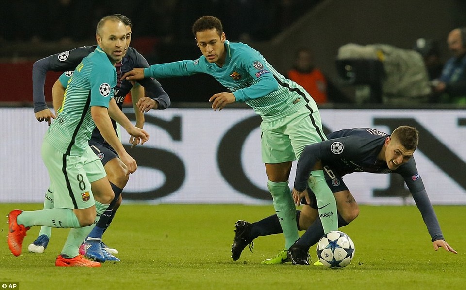 Những khoảnh khắc đáng nhớ trong ngày Barca thảm bại trước PSG - 10
Barcelona bất lực trong việc vô hiệu hóa các đợt tấn công của PSG